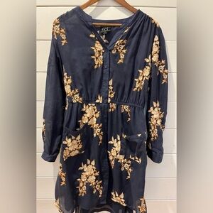 Embroidered Navy Floral Dress – ECI New York (Size 14)